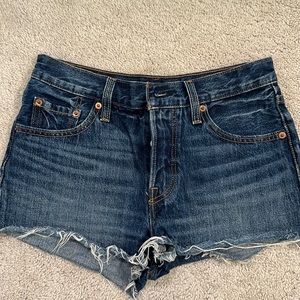Levi’s cut off Jean shorts